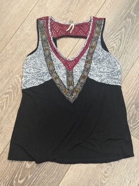 BKE Black Tank Top with Burgundy Crochet & White Paisley Panels